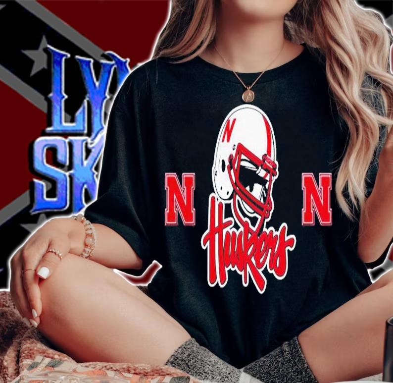 Nebraska Cornhuskers Wallpaper Black Shirt t-shirt