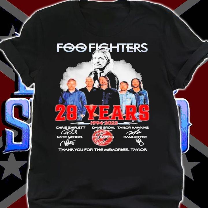 Foo Fighters 28 Years 1994-2022 Signatures Thank You For The Memories T-Shirt t-shirt