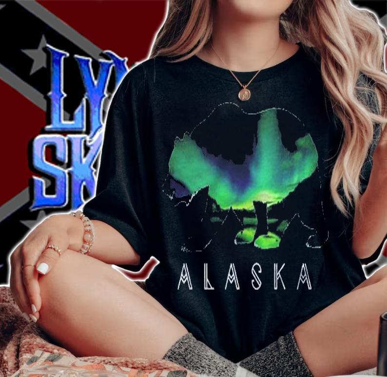 Alaskan Bear With Aurora Borealis & Icy Mountain Pullover Shirt t-shirt