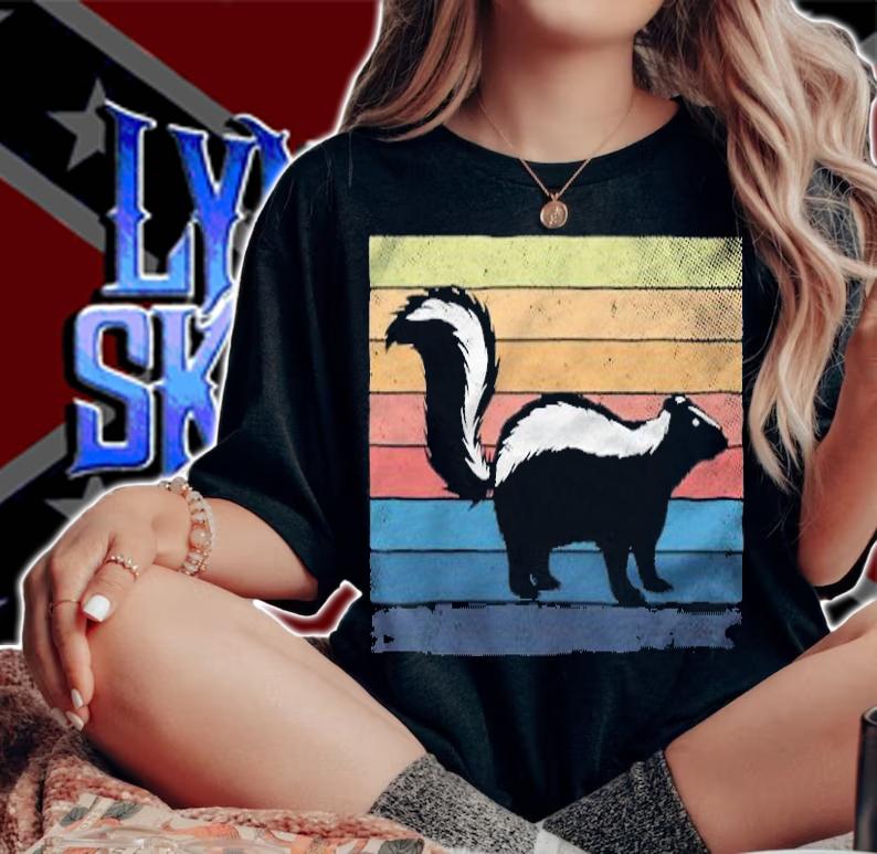 Skunks Wildlife Safari Vintage T-shirt t-shirt woman shirt