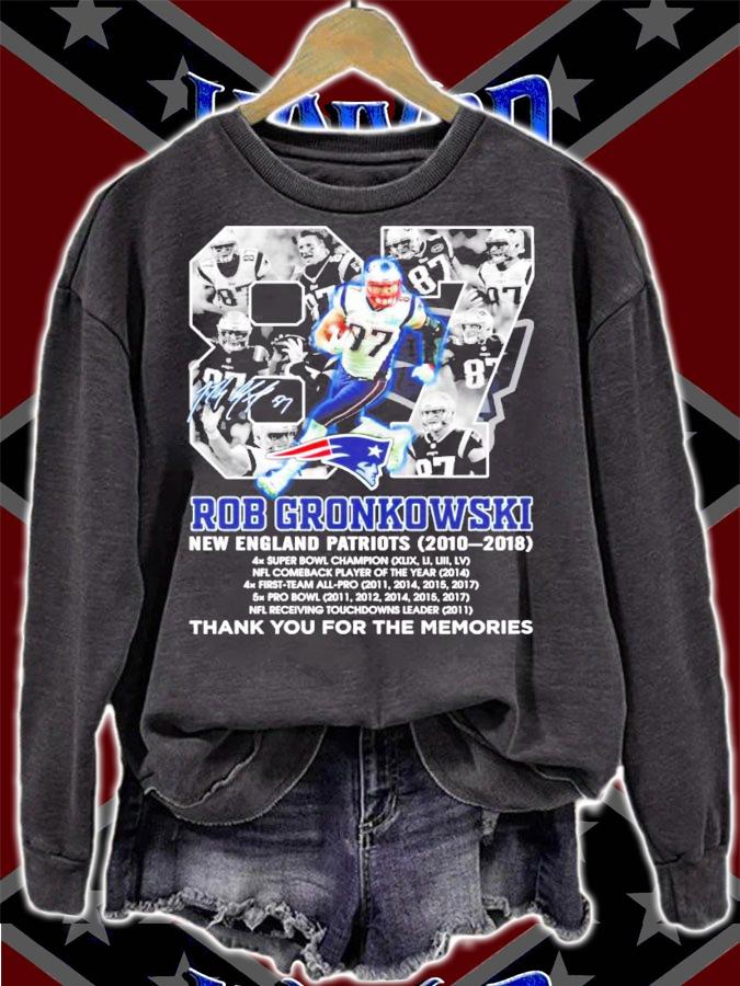 87 Rob Gronkowski New England Patriots 2010-2018 signature shirt