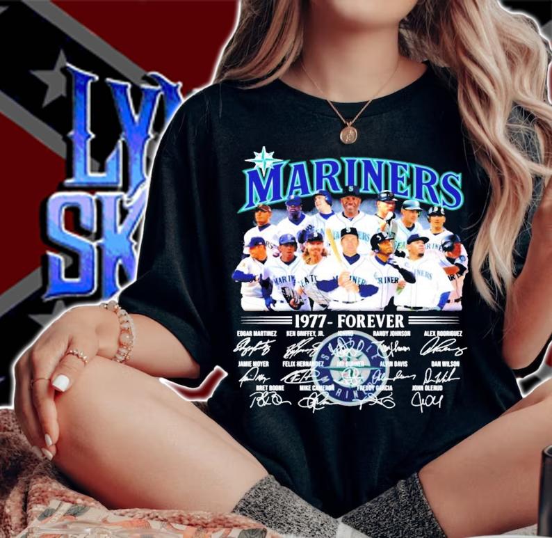 Seattle Mariners 1977 forever all team signatures shirt woman shirt
