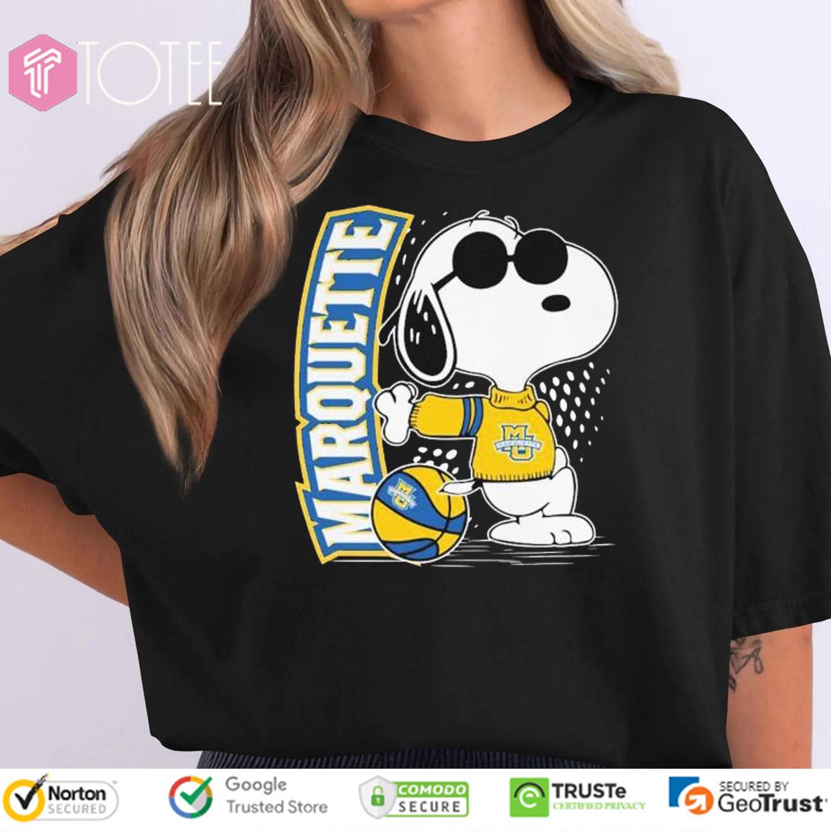 Snoopy X Marquette Golden Eagles T-Shirt
